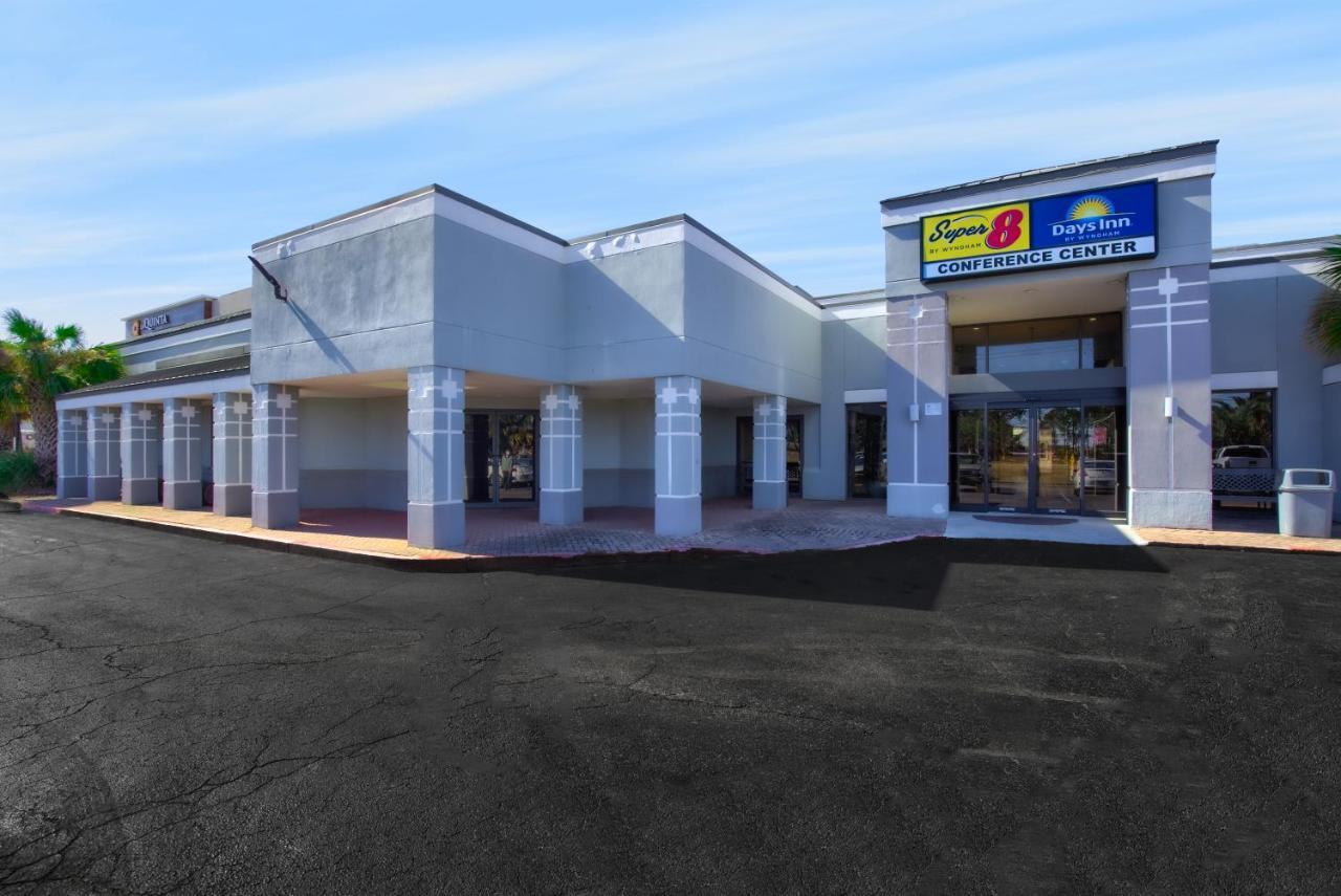 Days Inn By Wyndham Mobile I-65 Экстерьер фото
